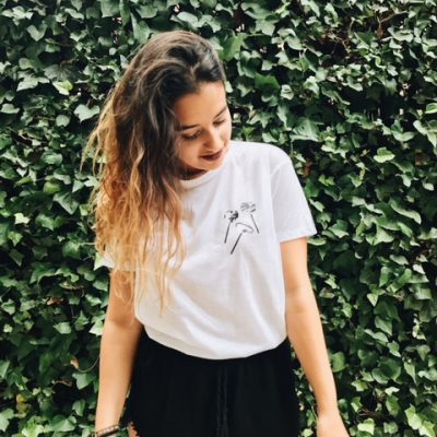 Look con camiseta de walkaround